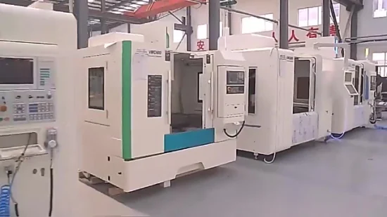 Centre d'usinage 5 axes Vmc850 Fraiseuse verticale Centre d'usinage CNC de Taiwan